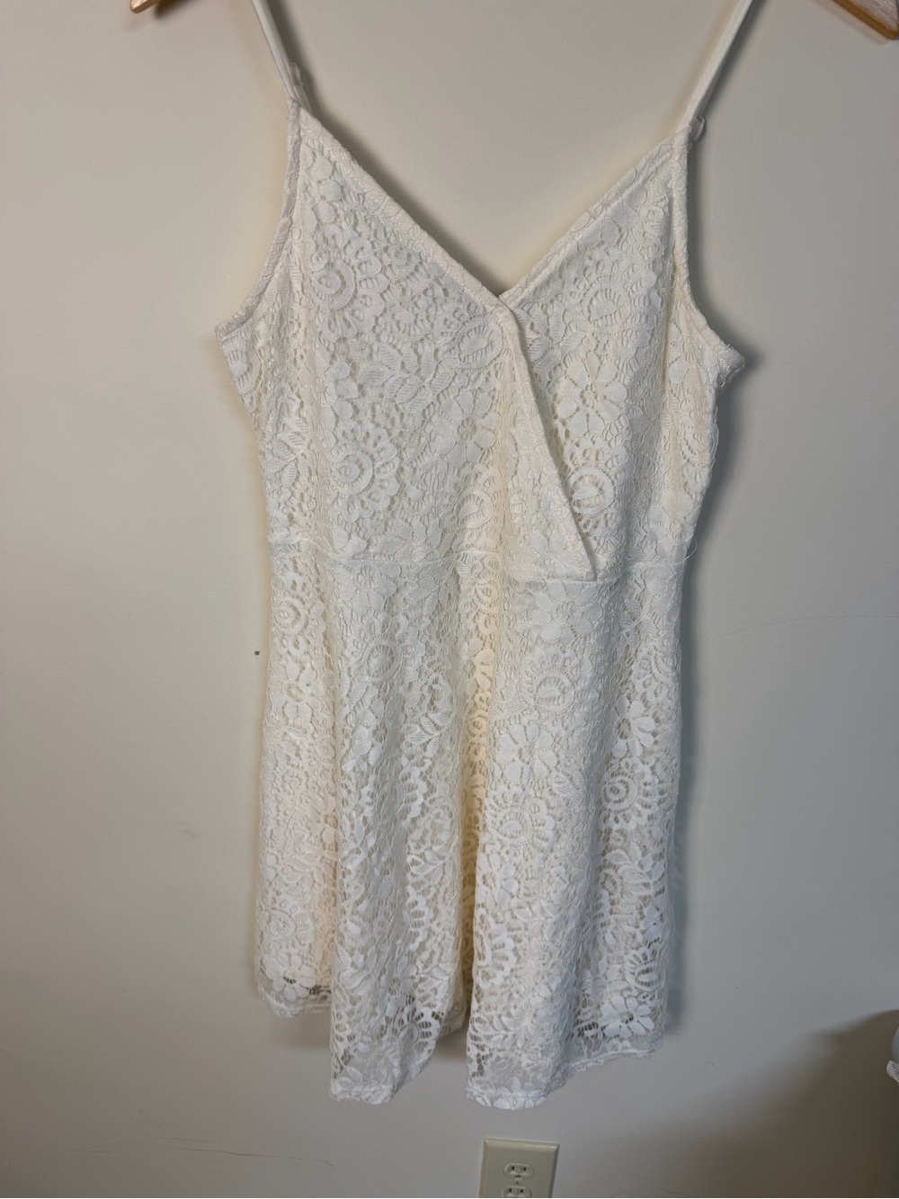 Fire Los Angeles White Lace V-Neck Mini Dress
